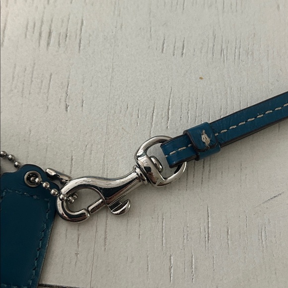 Coach wristlet - Picture 7 of 10